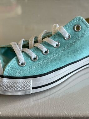 AMPUTEE-ONE LEFT SHOE- Converse Low-Top Canvas Sneakers in Mint Teal